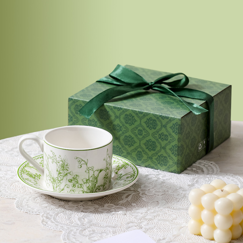 Valley Tea And Coffee - ชุดแก้วกาแฟและจานรองลายลิลลี่ออฟเดอะแวลลีย์ ชุดแก้วเซรามิกสไตล์นอร์ดิก ชุดถ้วยน้ำชาอังกฤษสำหรับจิบชายามบ่าย ของขวัญสำหรับผู้หญิง